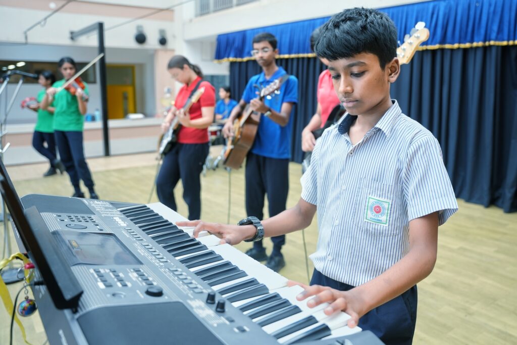 1. SCHOOL BAND