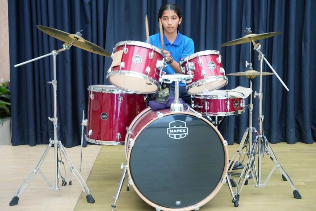 2. SCHOOL BAND